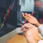 Share Market Updates: सेंसेक्स लगातार दूसरे दिन हल्की गिरावट में बंद, निफ्टी हरा; निवेशकों की दौलत ₹2.30 लाख करोड़ बढ़ी