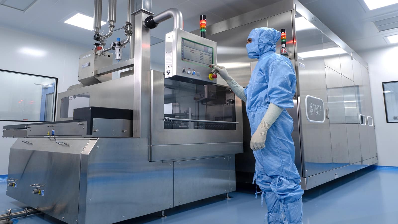 Symbiotec ने दिया शॉक, IPO को तगड़े रिस्पांस के बाद ₹988 के शेयरों की फीकी लिस्टिंग