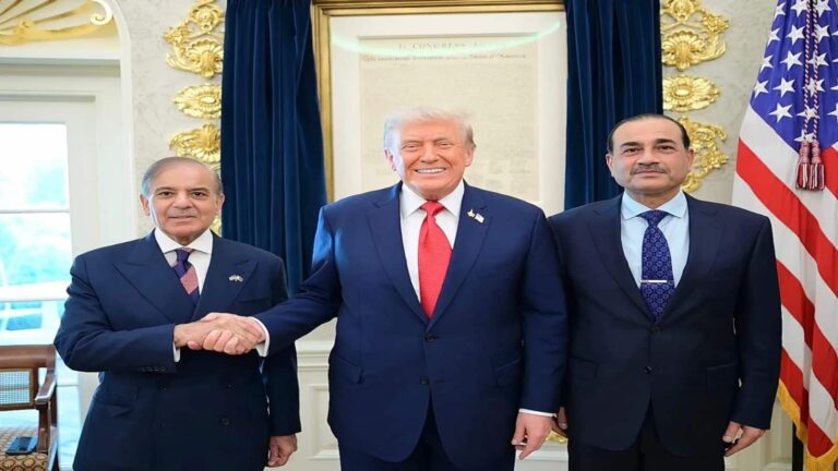 असीम मुनीर की अमेरिका के साथ सीक्रेट डील! पाक सेना खरीदेगी घातक ड्रोन, जानिए इस डील में क्या-क्या छिपा है