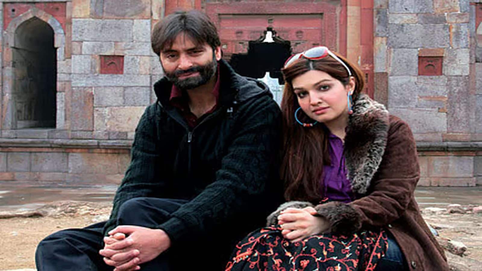 Yasin Malik wife: '8 साल से आवाज नहीं सुनी...'; तिहाड़ जेल में बंद यासीन मलिक अपनी पाकिस्तानी पत्नी को देगा तलाक, खुद के लिए की फांसी की मांग