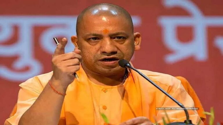 बिचौलियों का खेल खत्म! आउटसोर्स कर्मचारियों के लिए योगी सरकार का नया प्लान, जानिए कैसे 20 लाख लोगों की बदलेगी जिंदगी