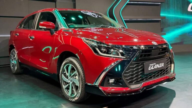 Toyota Glanza Facelift लॉन्च, इंजन से लेकर फीचर्स तक में हुए ये बड़े बदलाव, कीमत ₹6.99 लाख से शुरू