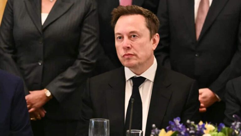 अरबों की दौलत लुटाएंगे Elon Musk! फ्री में देंगे SpaceX का शेयर, वजह जानकर रह जाएंगे हैरान!