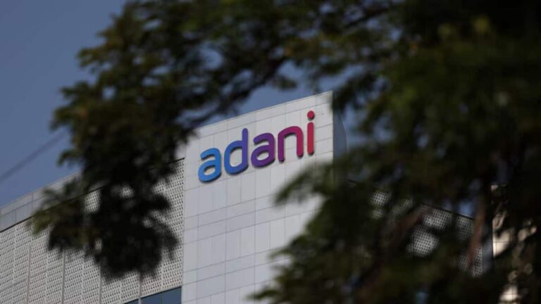 Adani Group: जयपुर एयरपोर्ट के नीचे मेट्रो टनल बनाएगा अदाणी ग्रुप! ₹921 करोड़ के प्रोजेक्ट में निकला सबसे आगे
