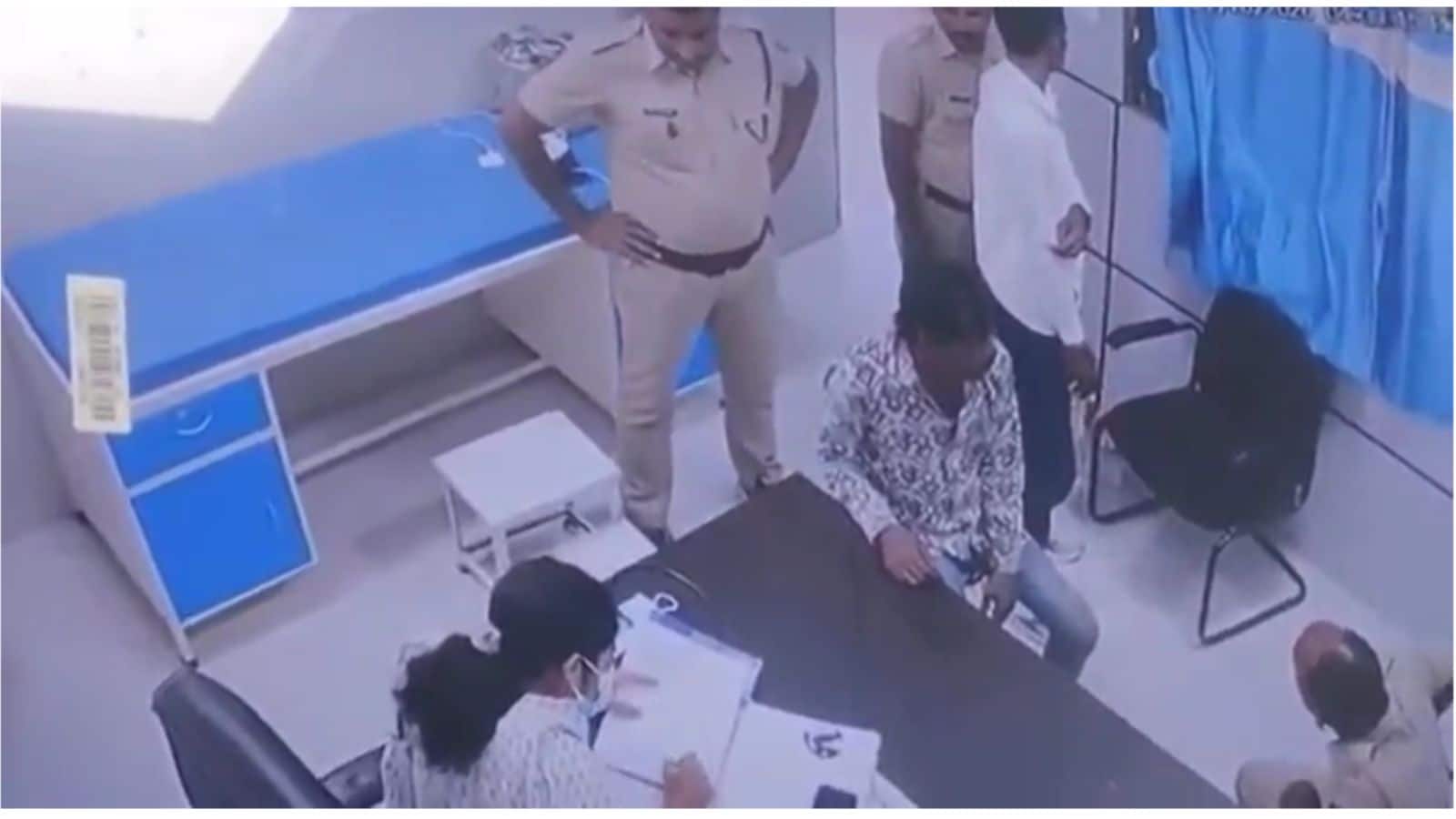 अदालत में पेशी से पहले आरोपी ने महिला डॉक्टर को मारा थप्पड़, अस्पताल में मचा हड़कंप!