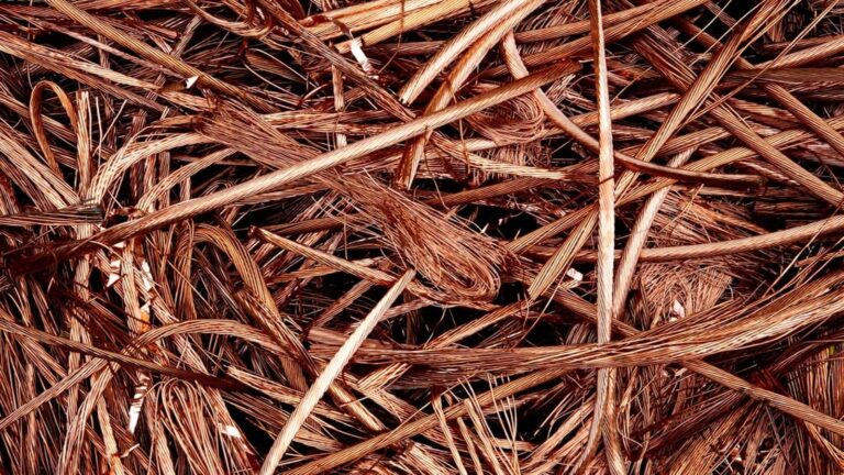 Copper News: कमोडिटी ट्रेडर्स के लिए बिग अलर्ट, कॉपर में मई के बाद की सबसे बड़ी वीकली गिरावट
