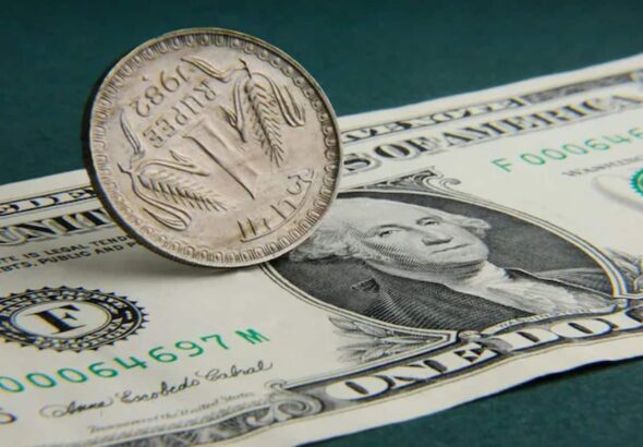 Dollar Vs Rupee : डॉलर के मुकाबले रुपए की चाल सपाट, जानिए क्या जियो प्लेटफॉर्म्स IPO के बाद जारी रह पाएगी इसकी रिकवरी