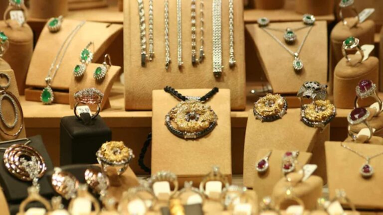 Gold Price Today: एक हफ्ते में ₹3500 गिरा गोल्ड, रविवार को दिल्ली से पटना तक भाव में कोई बदलाव नहीं