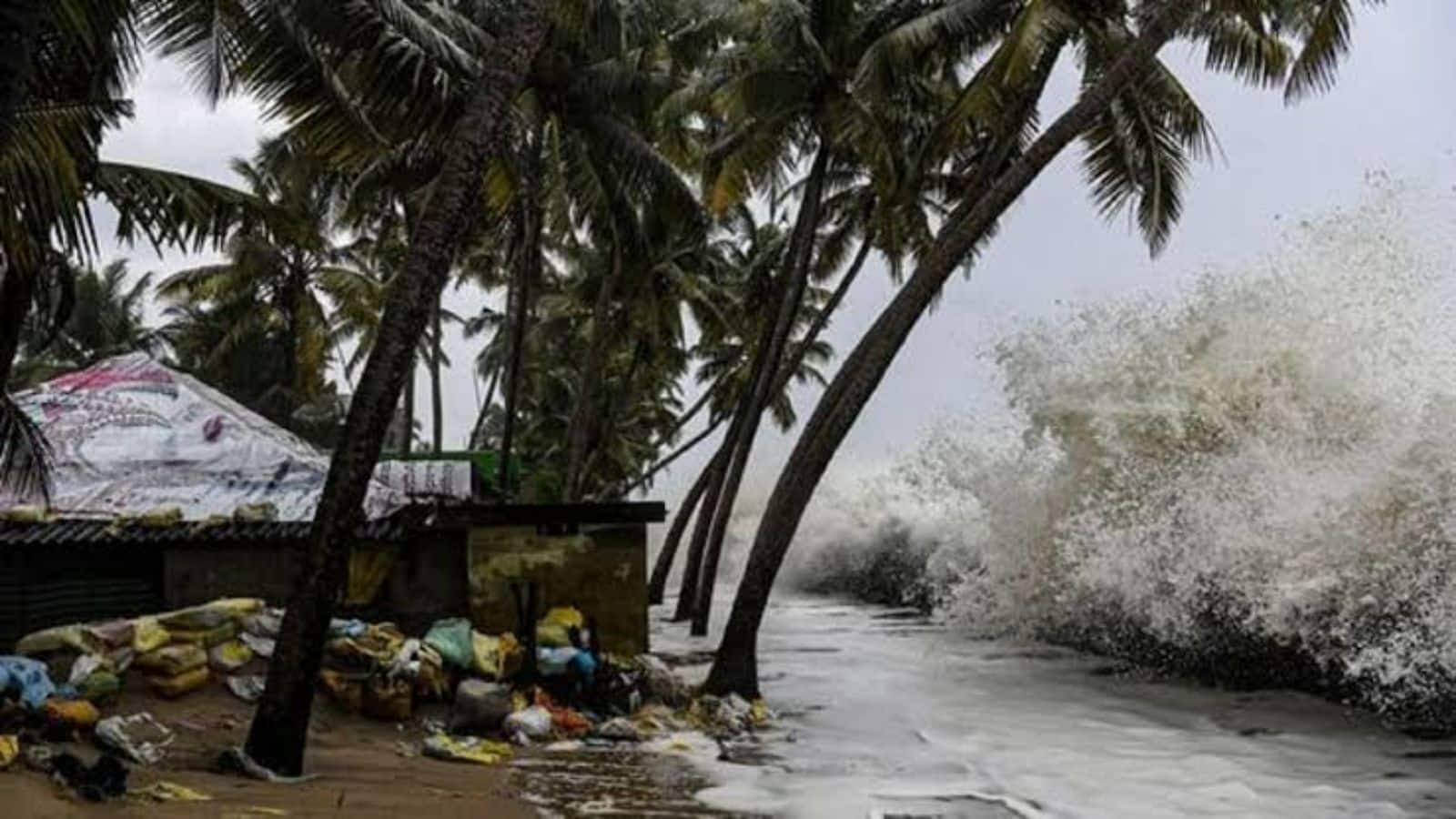Cyclone Arnab Alert: कल सुबह आंध्र तट से टकराएगा चक्रवात अरनब, ओडिशा-बंगाल में भारी बारिश का अलर्ट, कोलकाता में 3 दिन बरसेंगे बादल