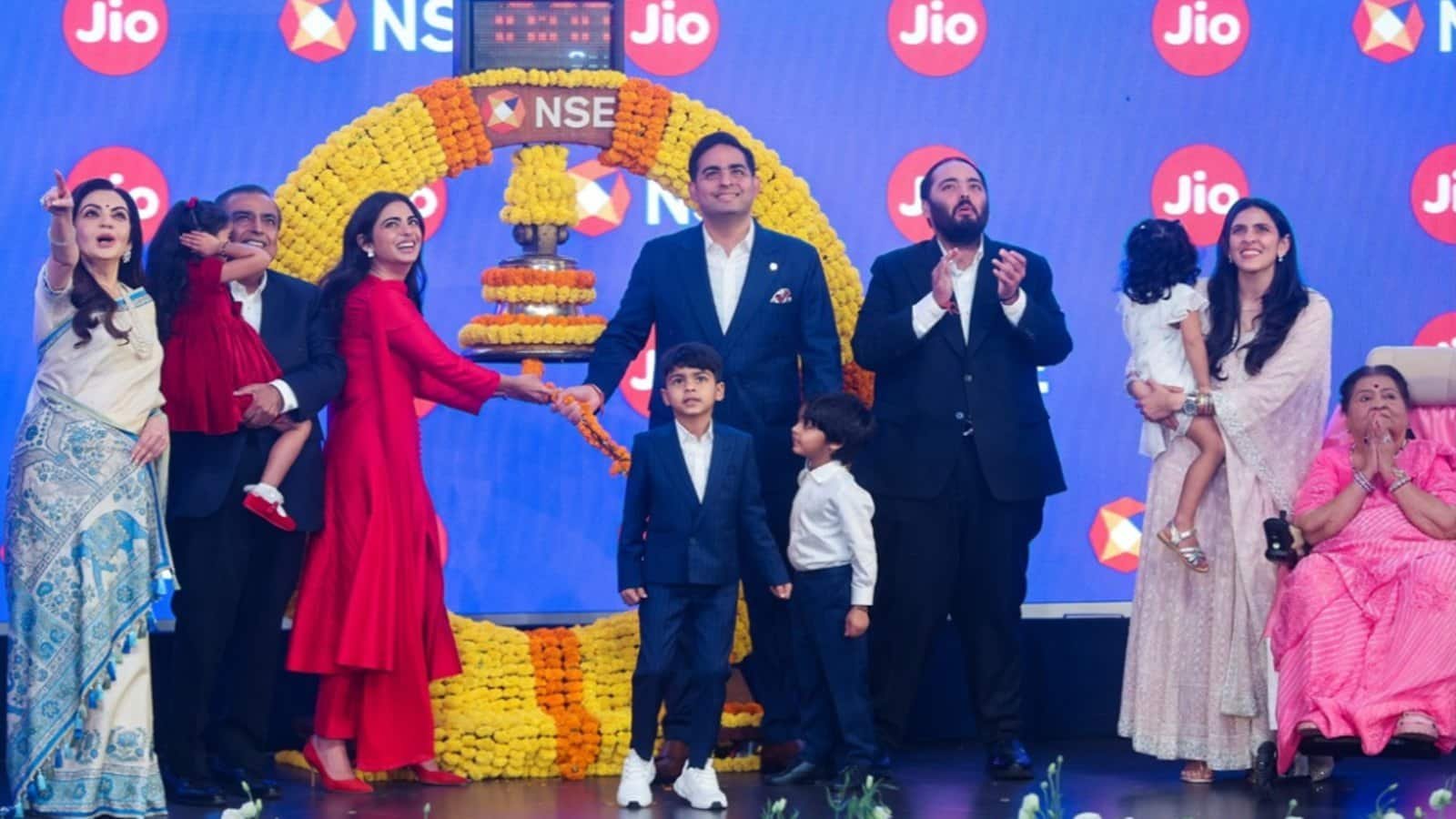 Jio Platforms लिस्ट होते ही बनी सेकेंड मोस्ट वैल्यूएबल फर्म, ₹12.6 लाख करोड़ मार्केट कैप के साथ टेलिकॉम कंपनियों में टॉप पर