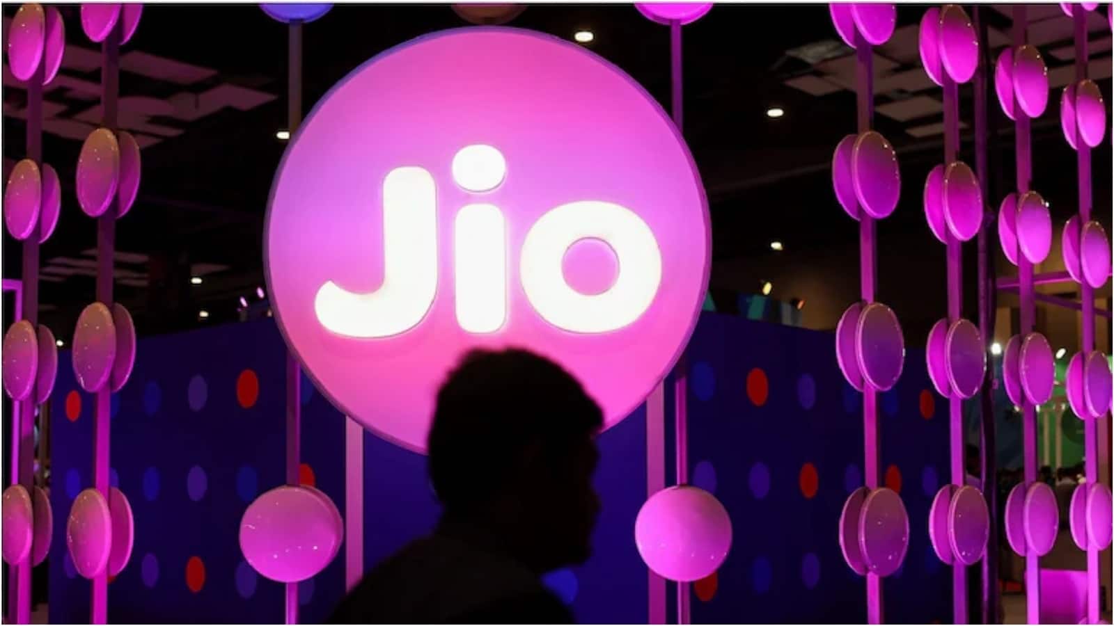 Jio Platforms IPO: दो हफ्ते में ग्रे मार्केट प्रीमियम 84% बढ़कर 230 रुपये पर पहुंचा