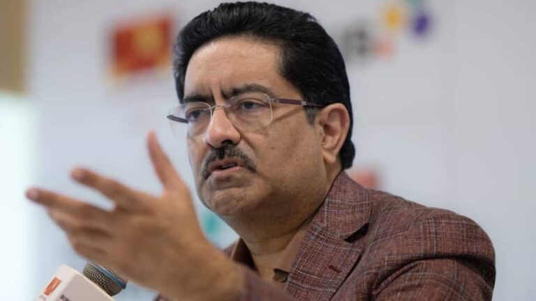'निवेश अब खेल नहीं...', कुमार मंगलम बिड़ला ने AI और दुनिया के हालात देखकर क्यों कहा- 'या तो बढ़ो वरना खत्म हो जाओ'