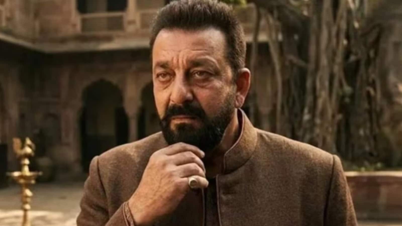 Sanjay Dutt: 'ट्रंप मामू सबकी वाट नहीं लगाने का जादू की झप्पी देने का...', 5 मिनट का पीएम बन संजय दत्त ने 'मुन्ना भाई' स्टाइल में दी मजेदार स्पीच