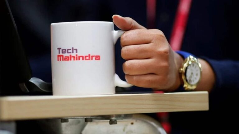 Tech Mahindra Share Price: Q2 नतीजों के बाद शेयर 7% तक उछला; अब क्या करें- बाय, सेल या होल्ड